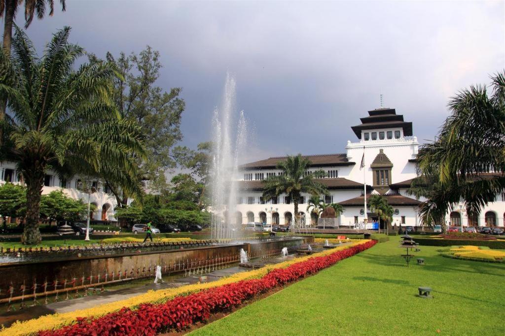 Nalendra Hotel Bandung Zewnętrze zdjęcie