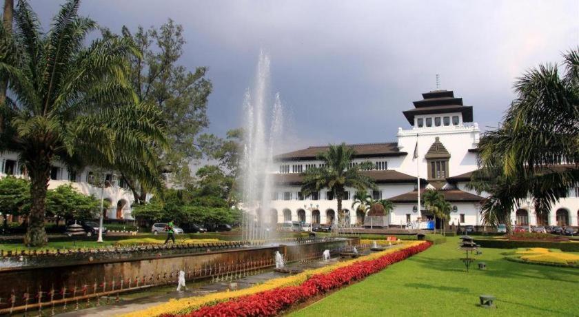 Nalendra Hotel Bandung Zewnętrze zdjęcie